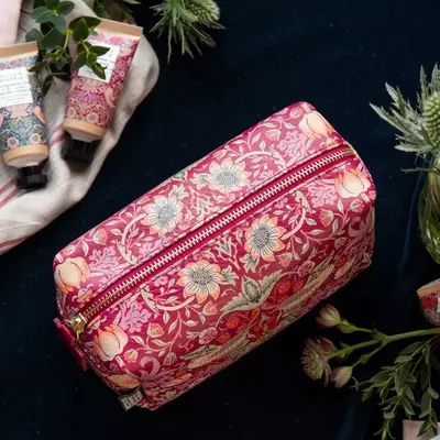 Heathcote & Ivory William Morris Strawberry Thief Medium Wash Bag - image 2